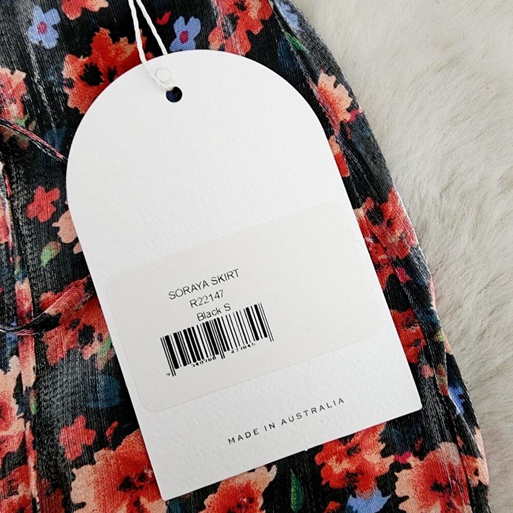 Rumer The Label Soraya Shimmer Floral High Slit Maxi Skirt Red Black M NWT - Picture 12 of 13